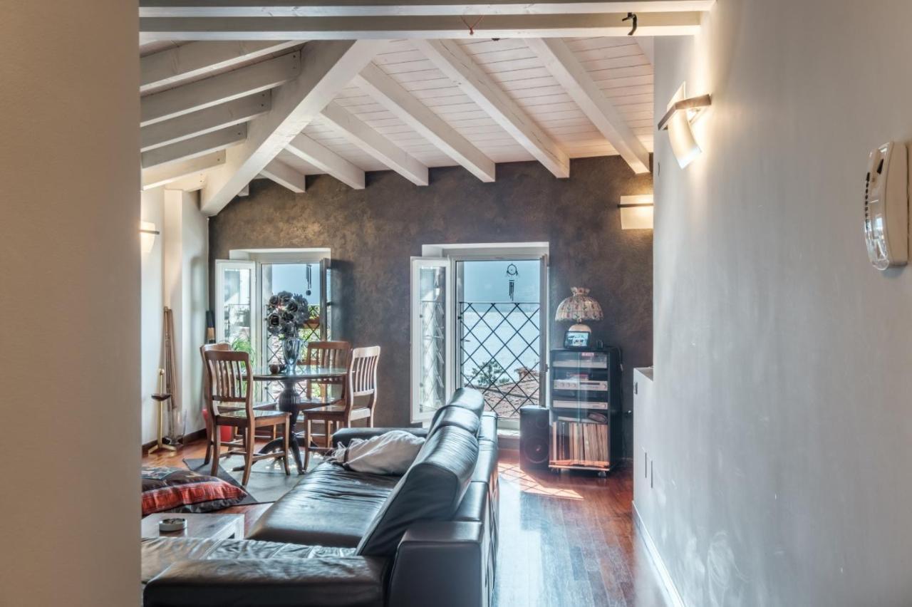 Casa Dana Apartment Sale Marasino Bagian luar foto