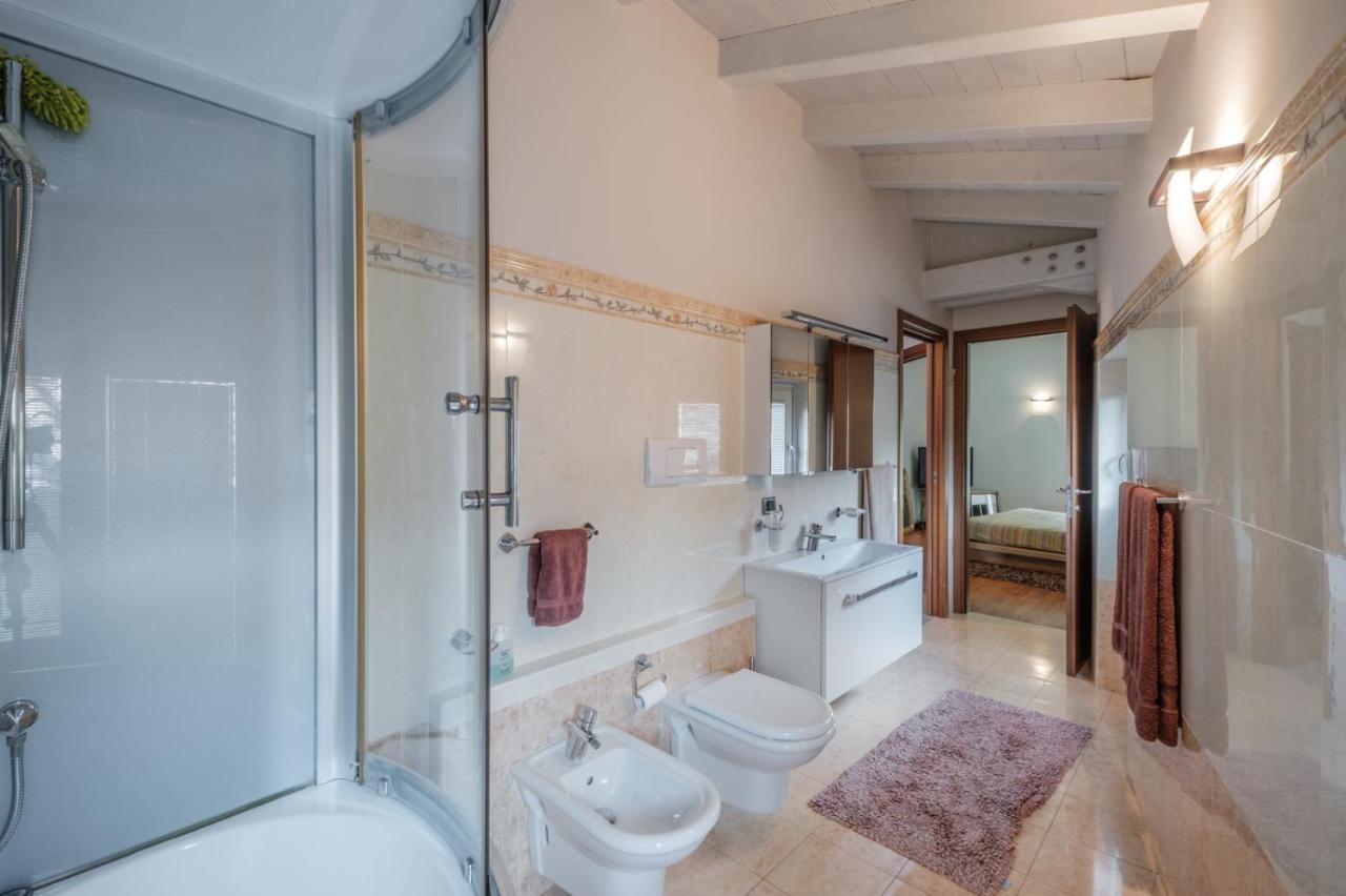 Casa Dana Apartment Sale Marasino Bagian luar foto
